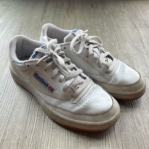 Reebok Women's Club C 85 Shoes, Size 8 (EU 38.5) White / Gum sole